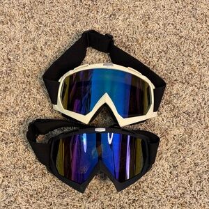 Blue Mirror Lens Ski/Snowboard Goggles - White & Black Frames